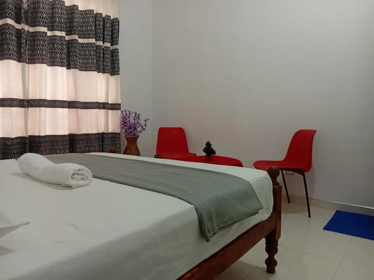 Guest house Rooms For Rent Negombo